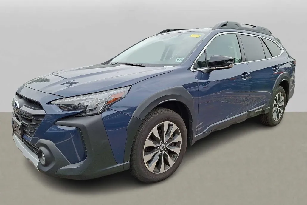 2023 Subaru Outback Limited XT photo 1