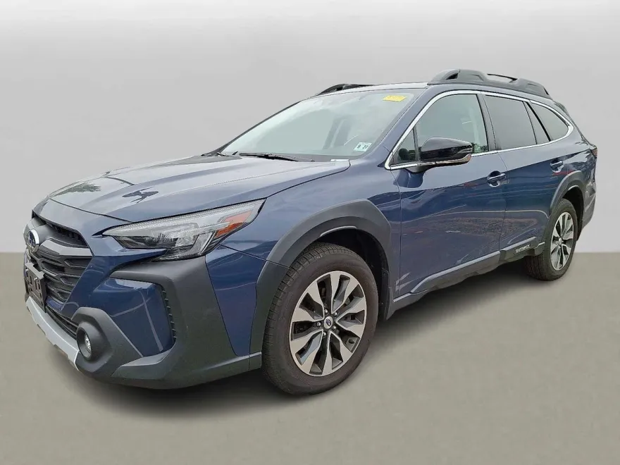 2023 Subaru Outback Limited XT photo 1