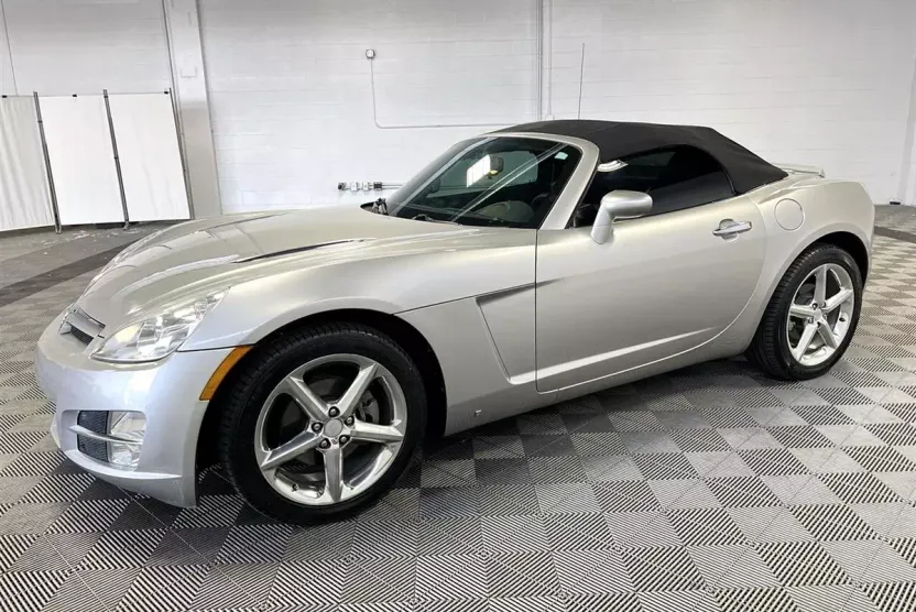 2007 Saturn Sky Convertible photo 1