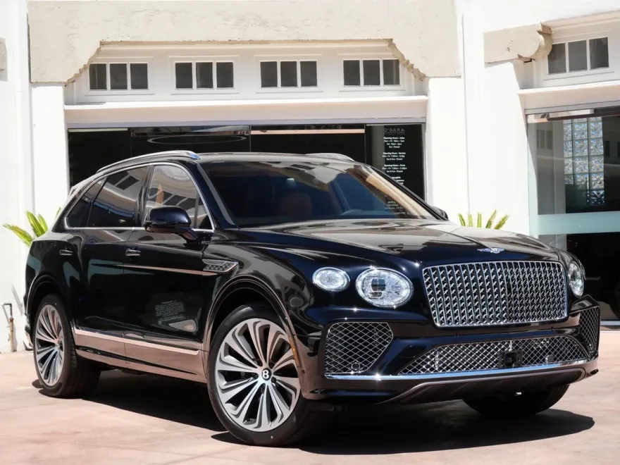 2025 Bentley Bentayga V8 photo 1