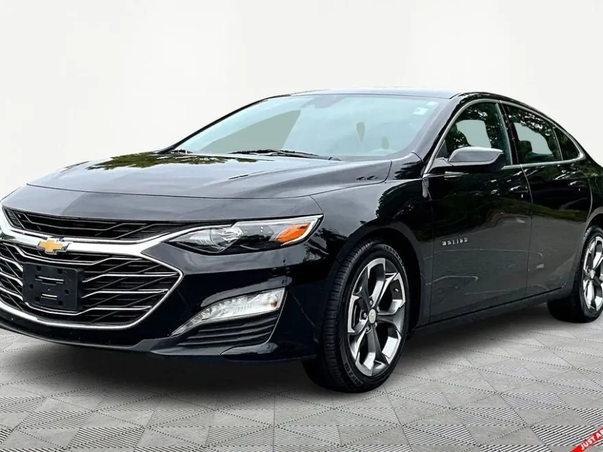 2023 Chevrolet Malibu 1LT photo 1