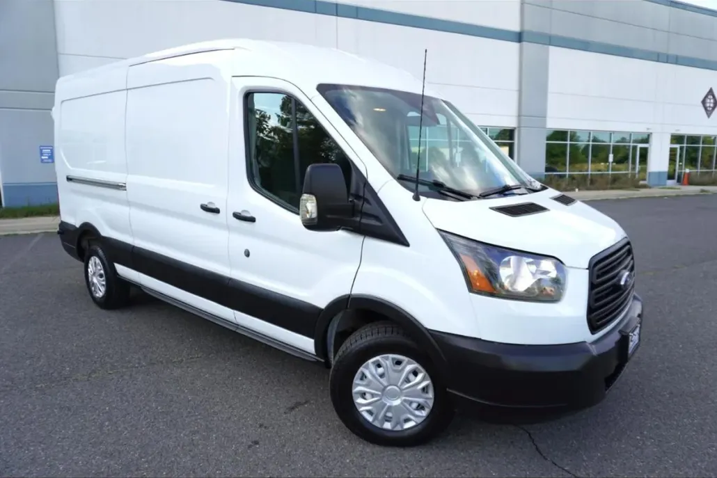 2019 Ford Transit Van photo 1