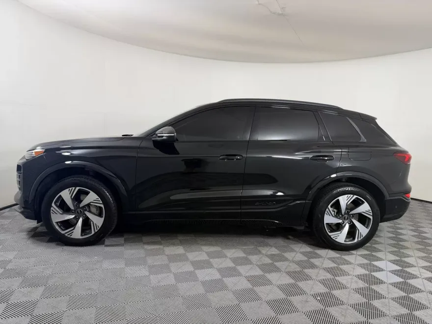 2025 Audi Q6 E-tron Premium Plus photo 1