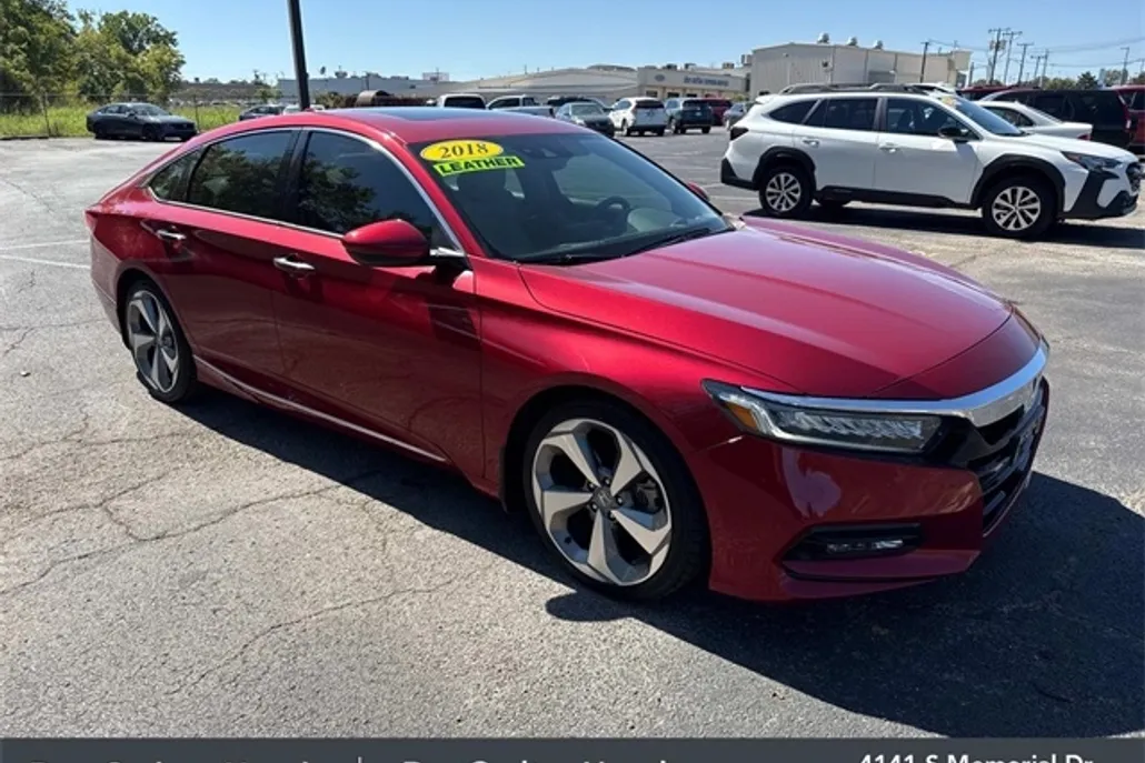 2018 Honda Accord Touring photo 1