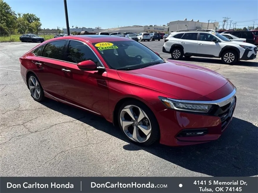 2018 Honda Accord Touring photo 1
