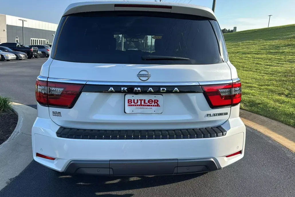 2021 Nissan Armada Platinum photo 1