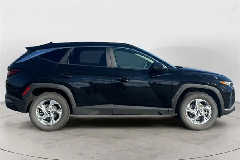 2024 Hyundai Tucson SEL photo 1