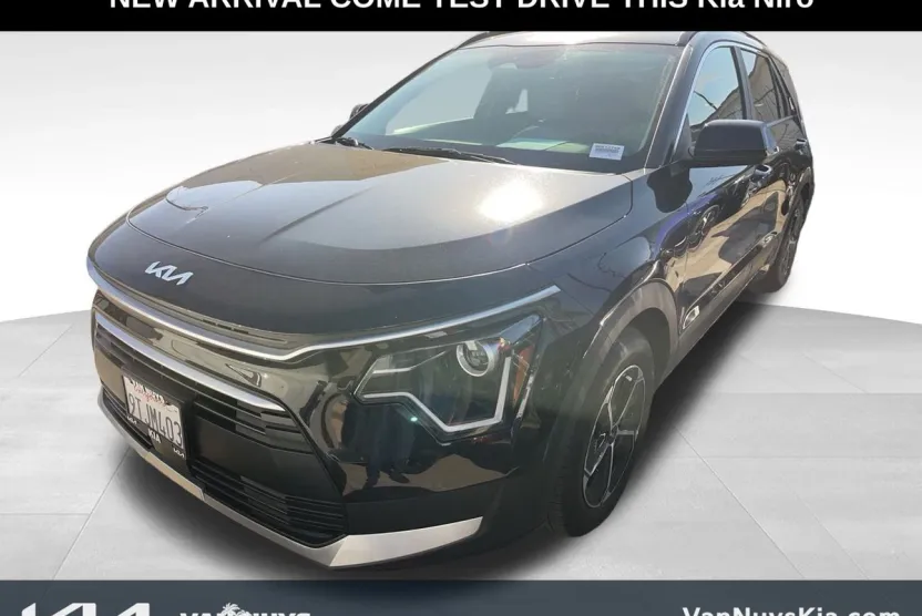 2025 Kia Niro EX photo 1