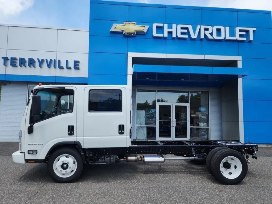 2025 Chevrolet Silverado 4500HD Base photo 1