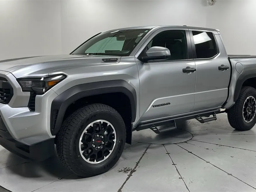 2024 Toyota Tacoma TRD photo 1