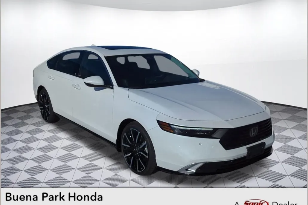 2025 Honda Accord Hybrid Touring photo 1