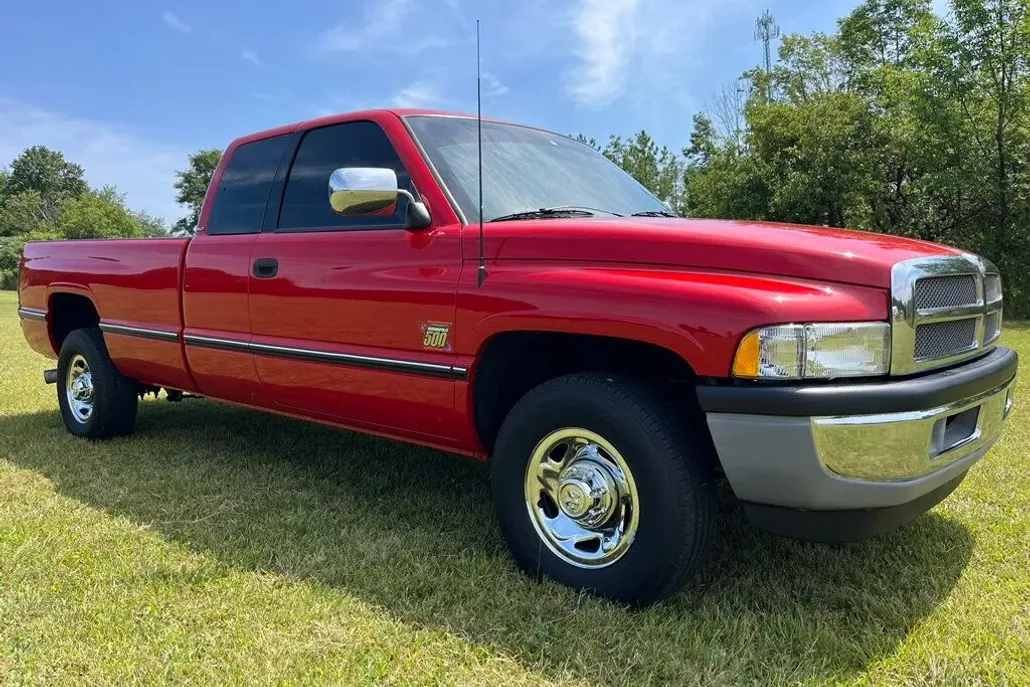 1996 Dodge Ram photo 1