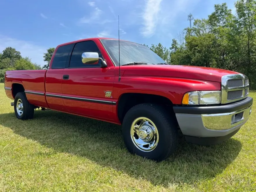 1996 Dodge Ram photo 1