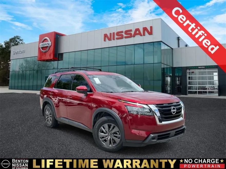 2023 Nissan Pathfinder SV photo 1