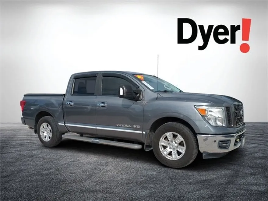 2019 Nissan Titan SV photo 1