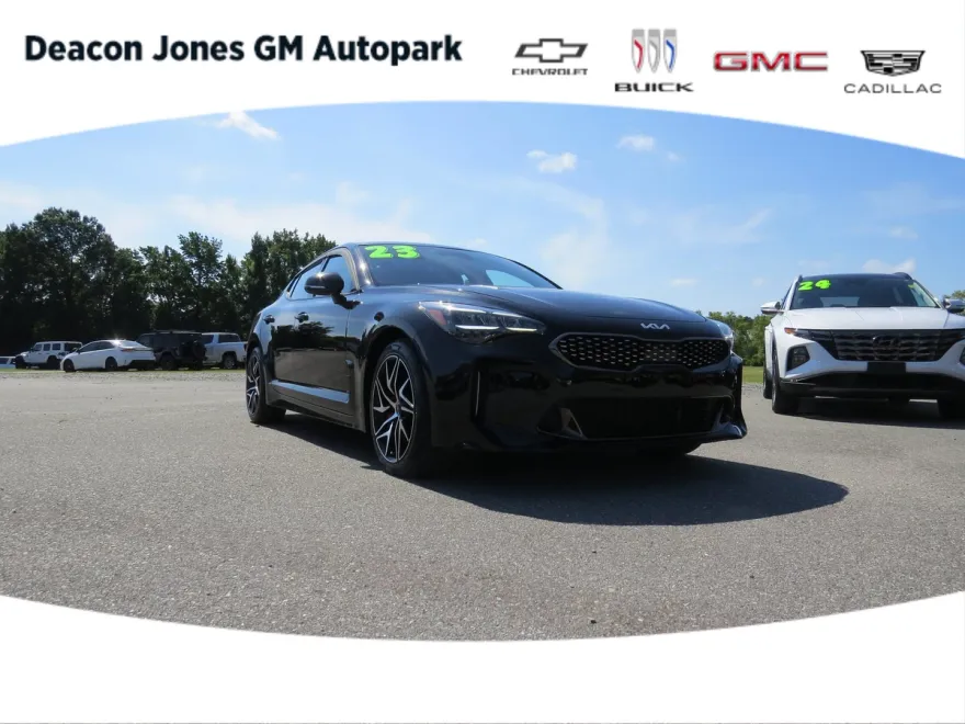 2023 Kia Stinger GT-Line photo 1