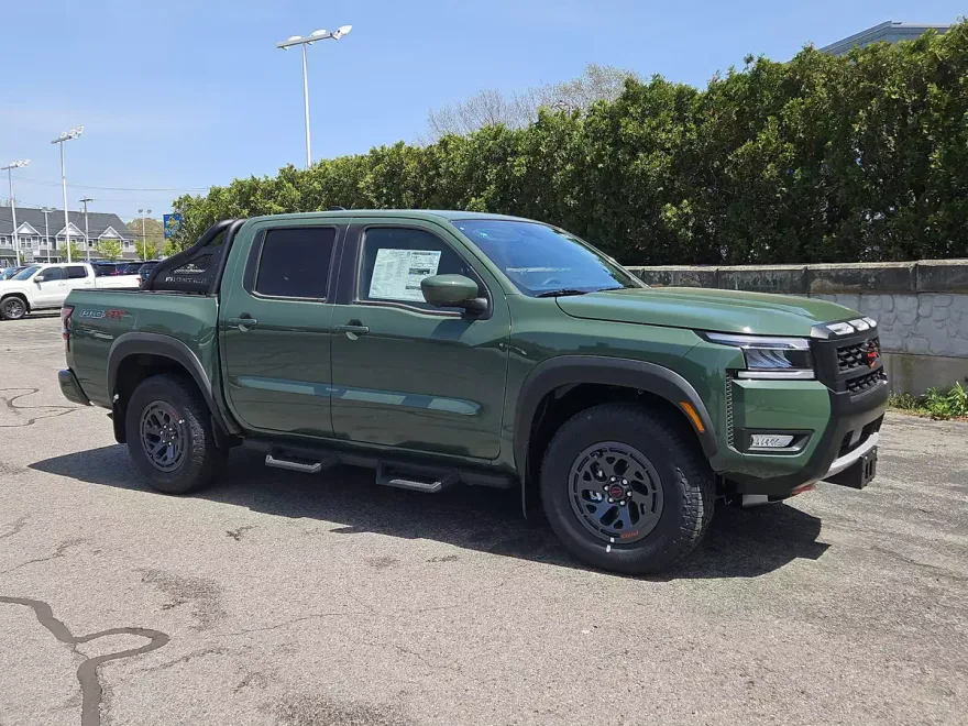 2025 Nissan Frontier PRO-4X photo 1
