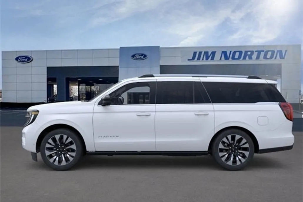 2025 Ford Expedition MAX Platinum photo 1