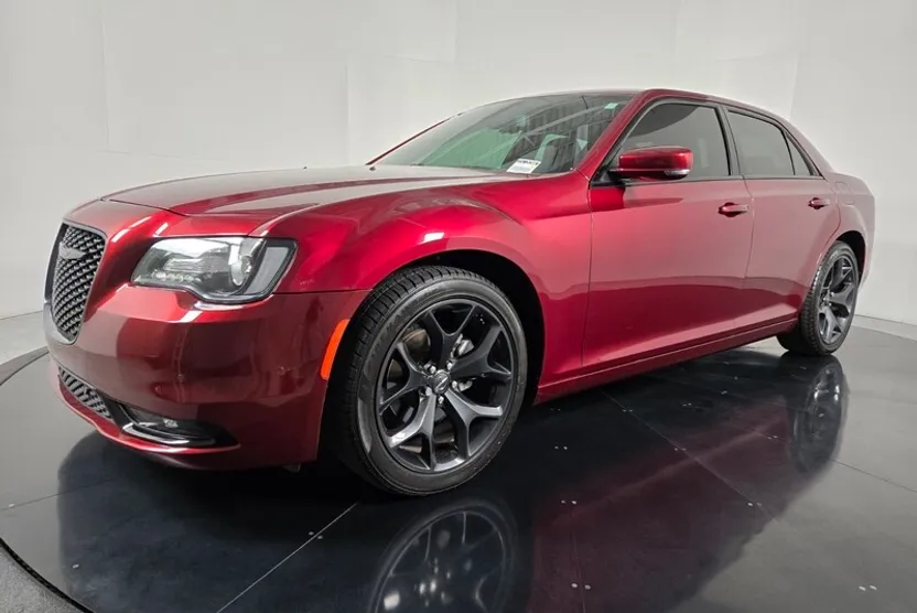 2021 Chrysler 300 S photo 1
