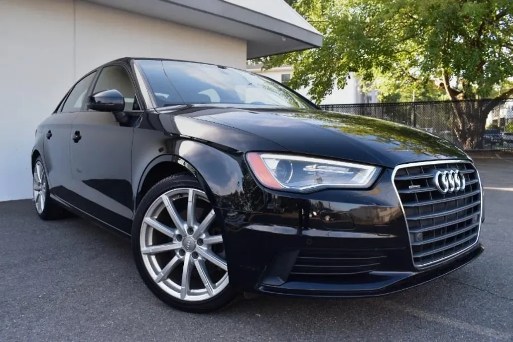 2016 Audi A3 Quattro 2.0T Premium photo 1