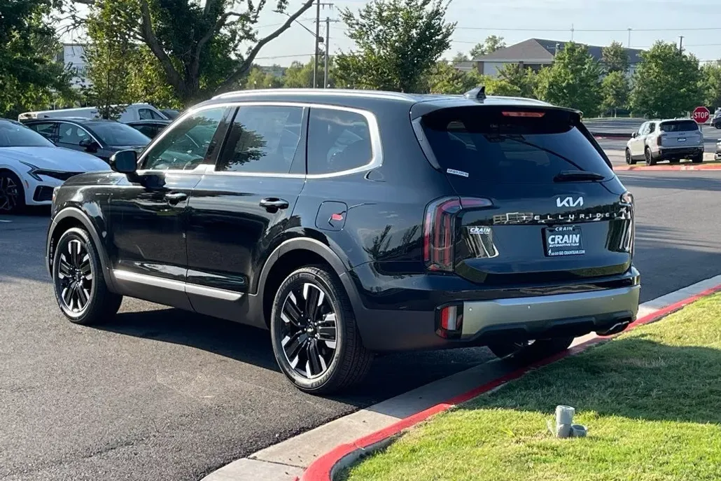2025 Kia Telluride SX photo 1