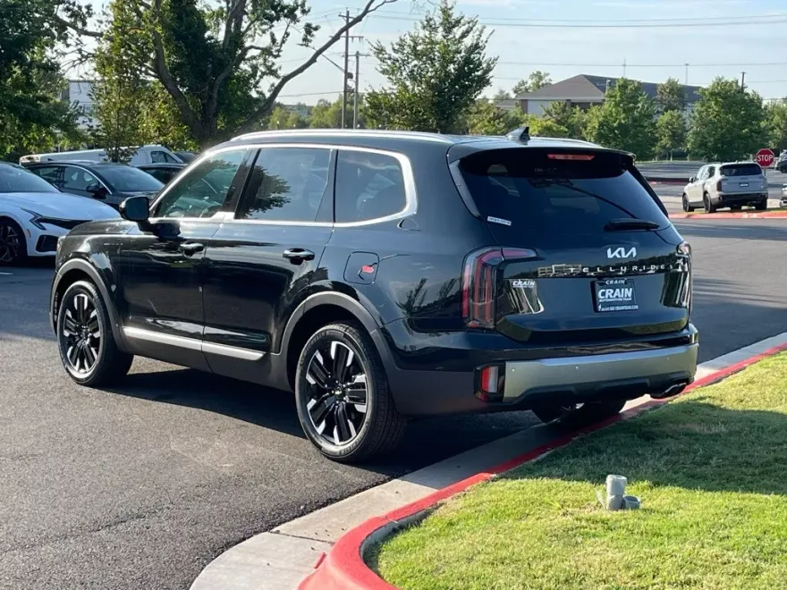 2025 Kia Telluride SX photo 1
