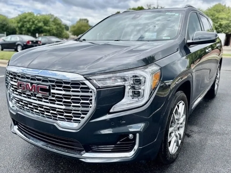 2022 Gmc Terrain Denali photo 1