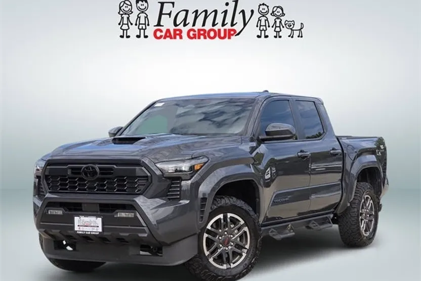 2024 Toyota Tacoma TRD Sport photo 1