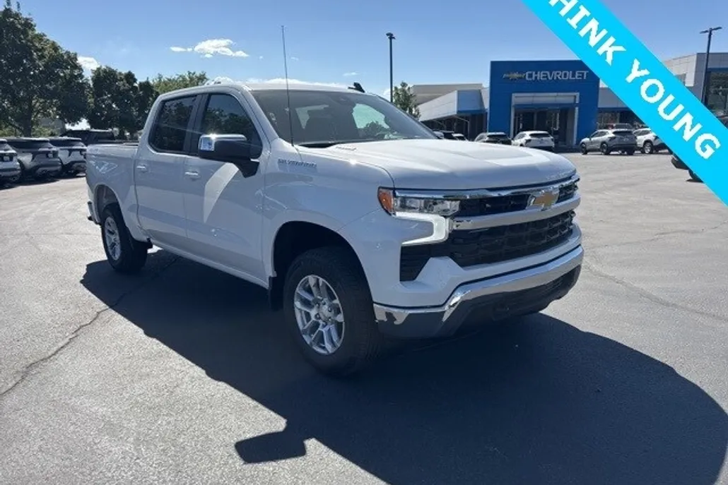 2026 Chevrolet Silverado 1500 LT photo 1
