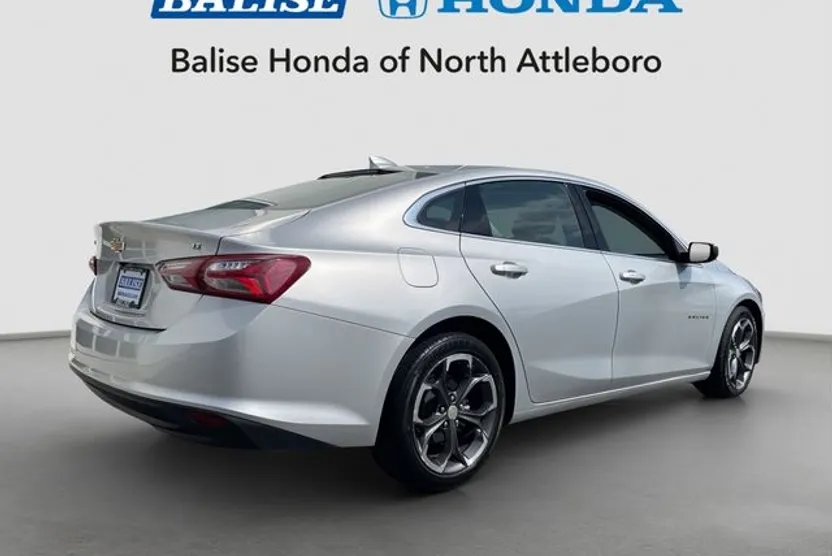 2022 Chevrolet Malibu 1LT photo 1