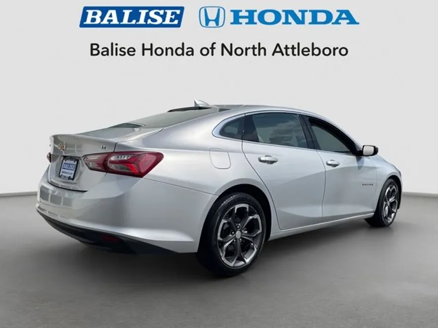 2022 Chevrolet Malibu 1LT photo 1