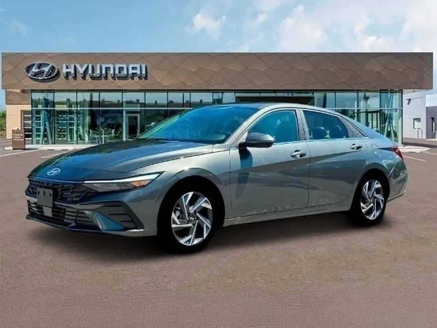 2025 Hyundai Elantra SEL Convenience photo 1