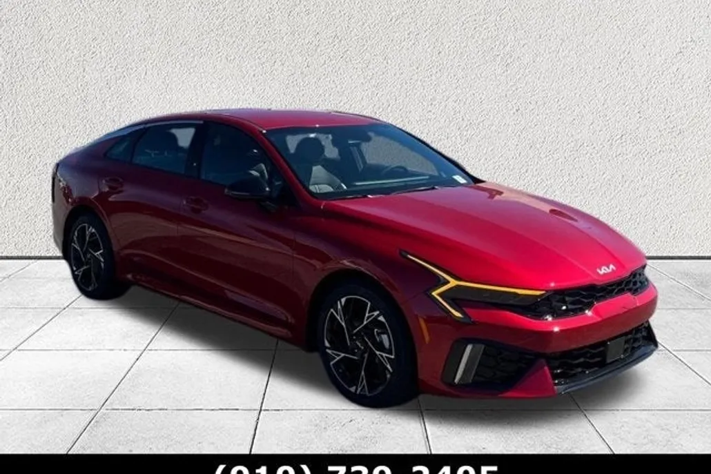 2025 Kia K5 GT-Line photo 1