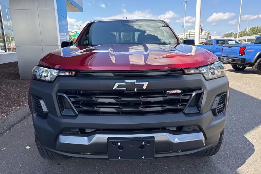 2026 Chevrolet Colorado Trail Boss photo 1
