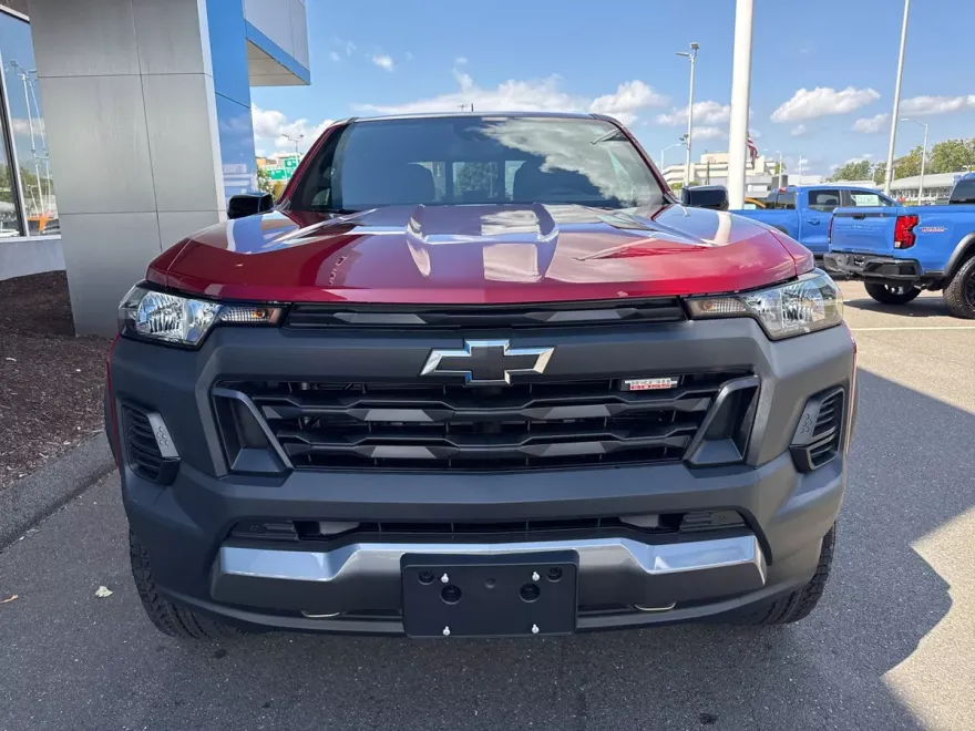 2026 Chevrolet Colorado Trail Boss photo 1