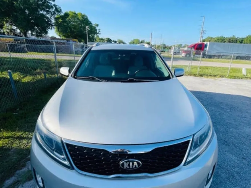 2015 Kia Sorento LX photo 1