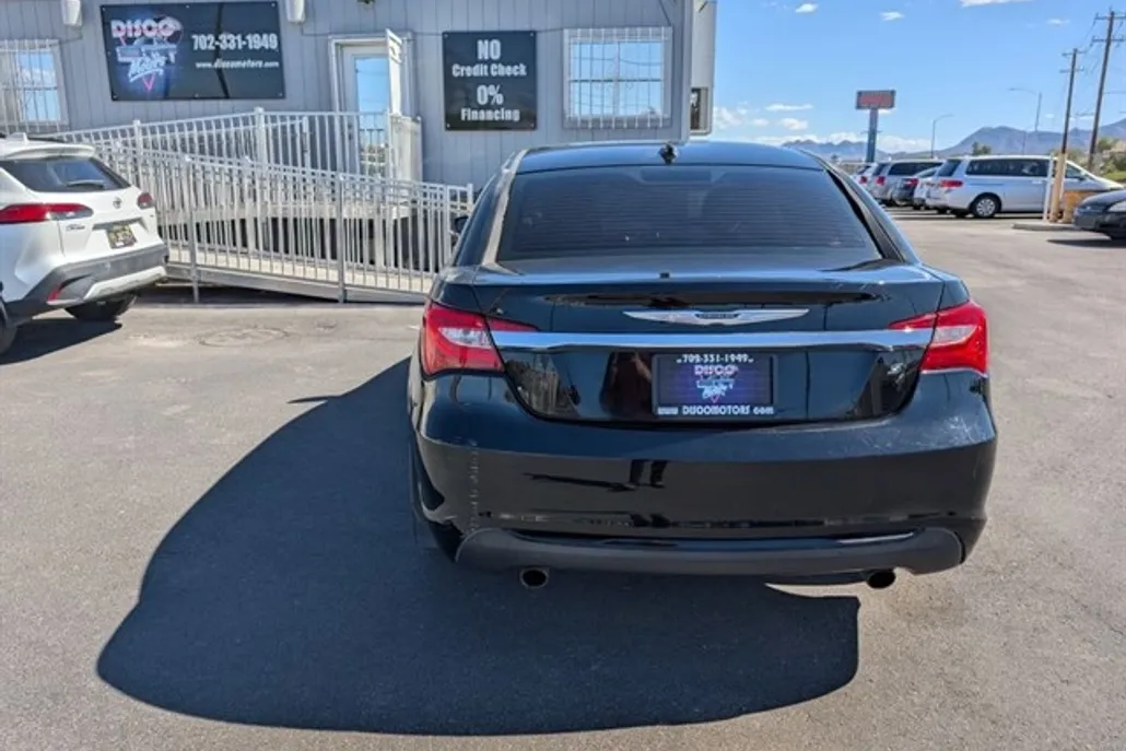 2012 Chrysler 200 Touring photo 1