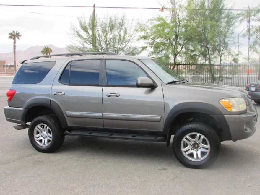 2006 Toyota Sequoia Limited photo 1