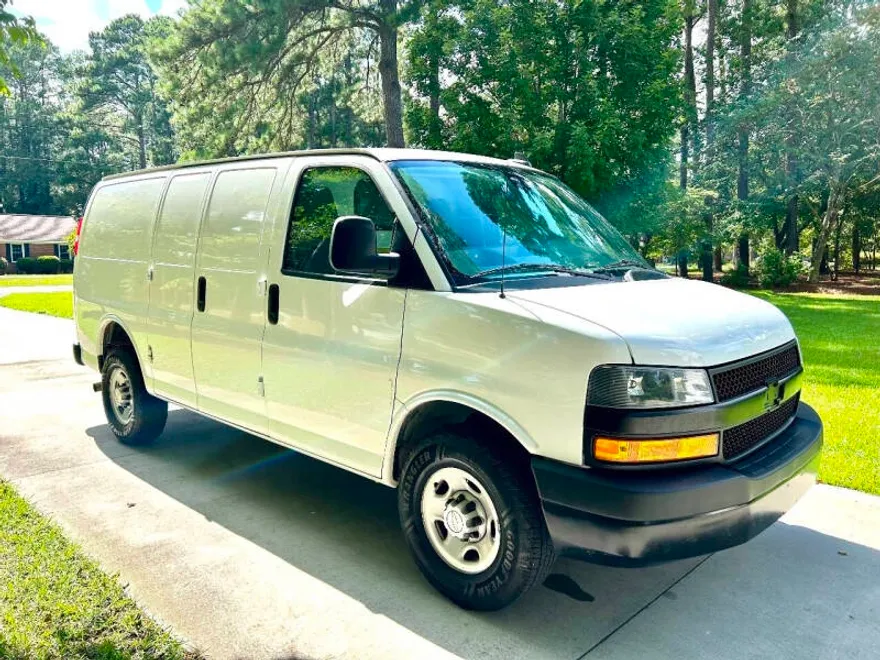 2019 Chevrolet Express 2500 Cargo Van photo 1