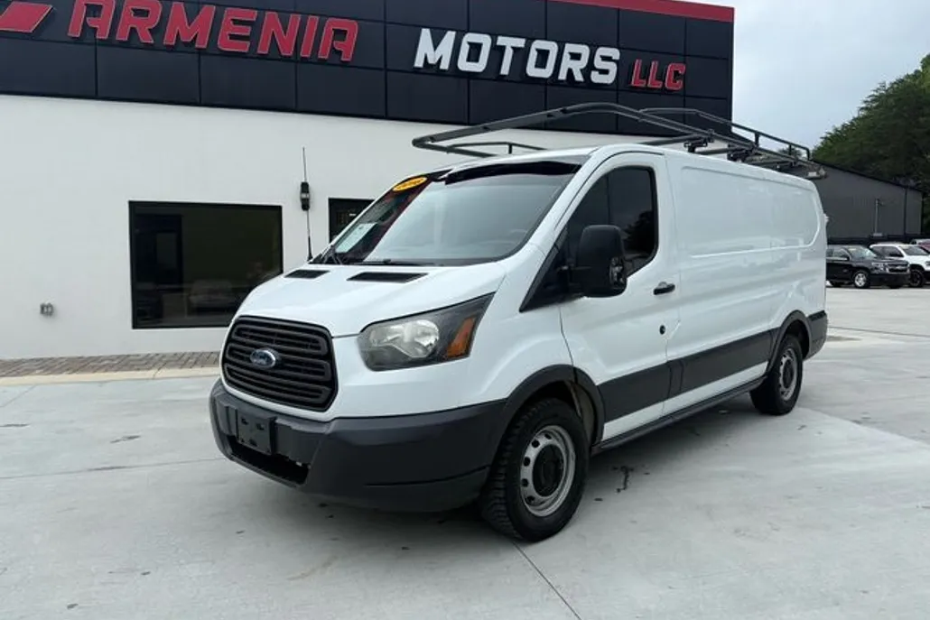 2022 Ford Transit photo 1