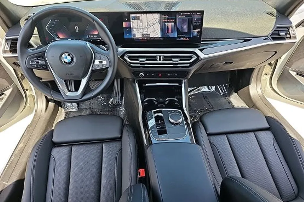 2023 Bmw 330i photo 1