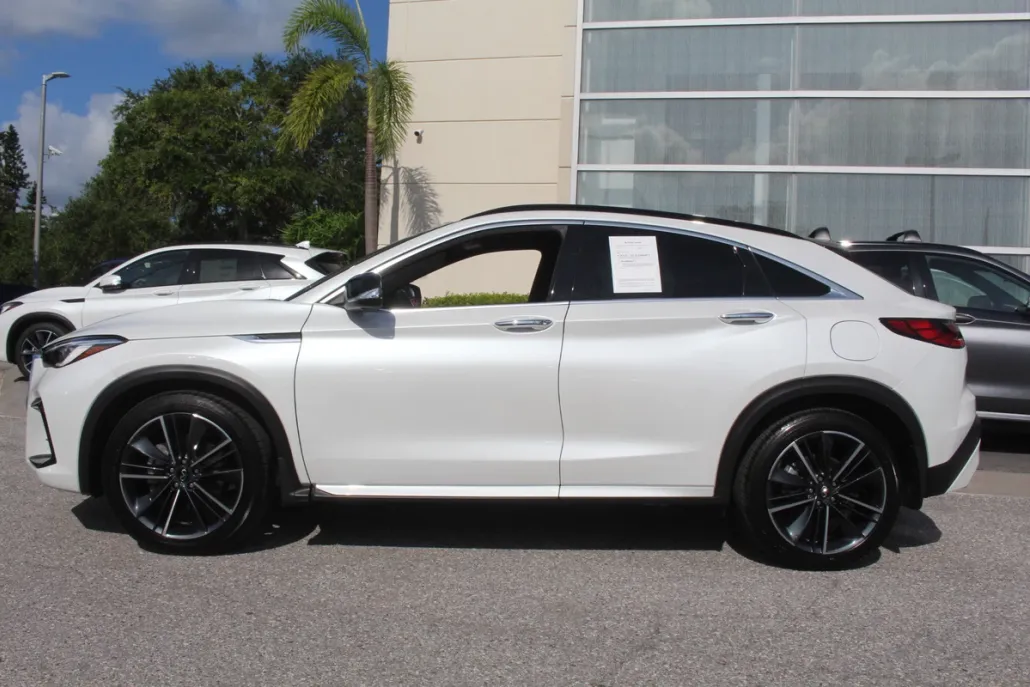2025 Infiniti QX55 Essential photo 1