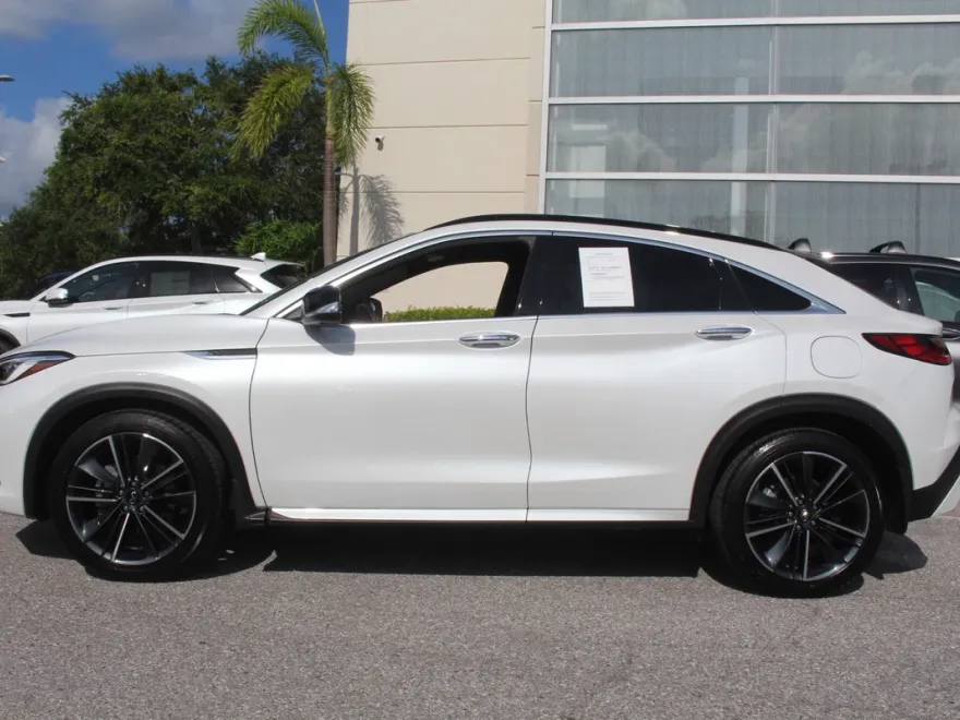2025 Infiniti QX55 Essential photo 1