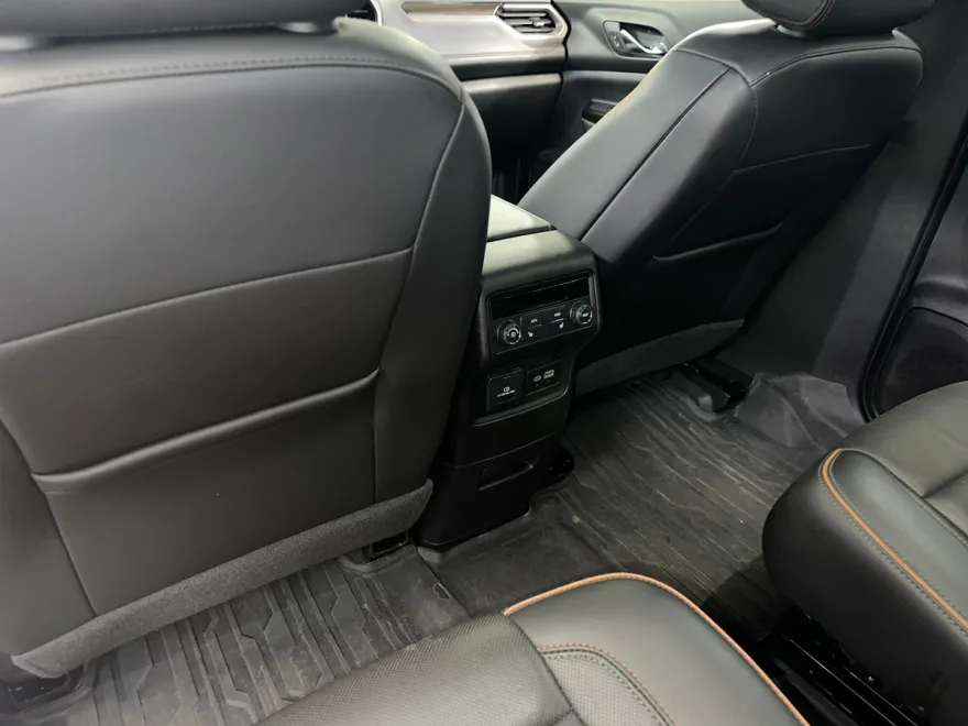 2023 Gmc Acadia AT4 photo 1