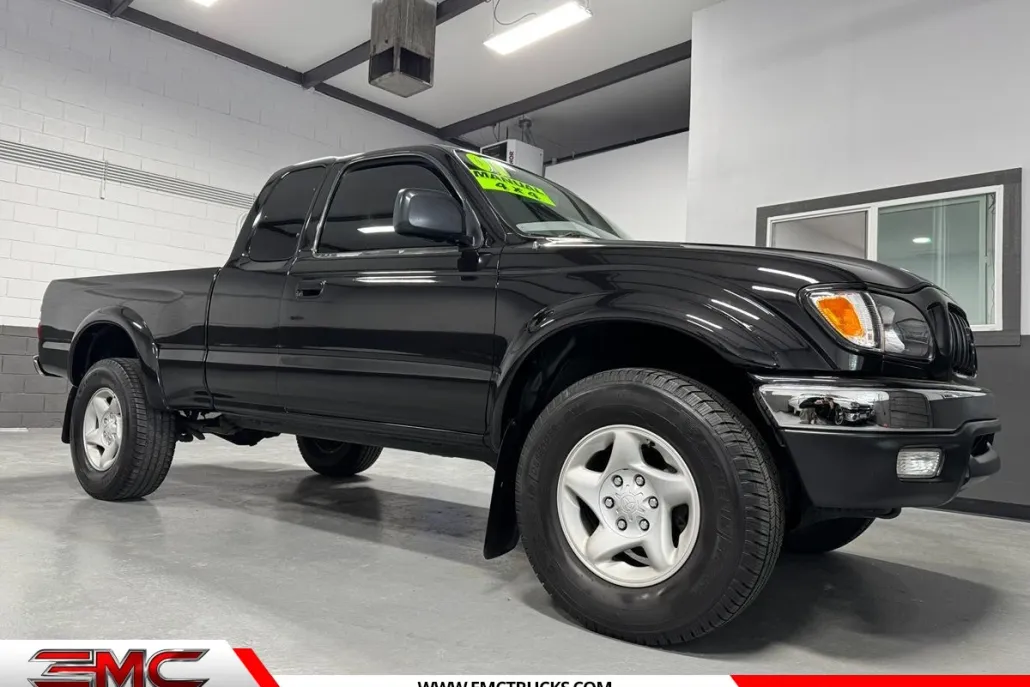 2001 Toyota Tacoma XtraCab V6 4x4 photo 1