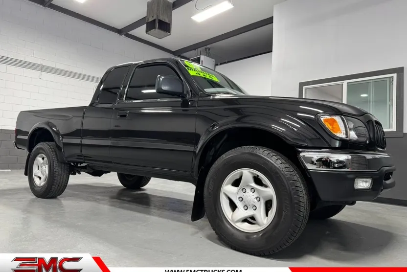 2001 Toyota Tacoma XtraCab V6 4x4 photo 1