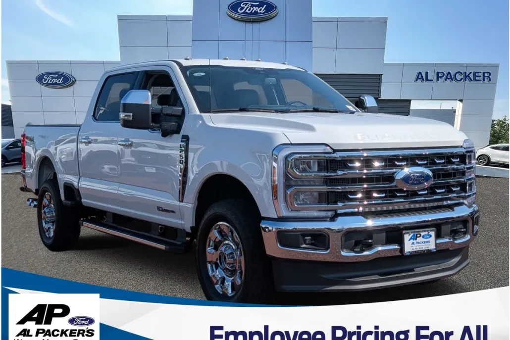 2025 Ford F-250 Lariat photo 1