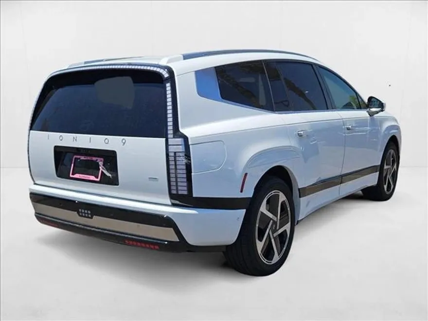 2026 Hyundai Ioniq photo 1