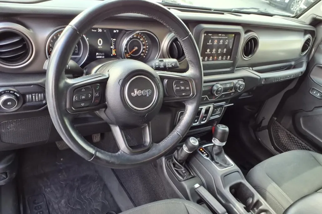 2021 Jeep Wrangler Willys photo 1