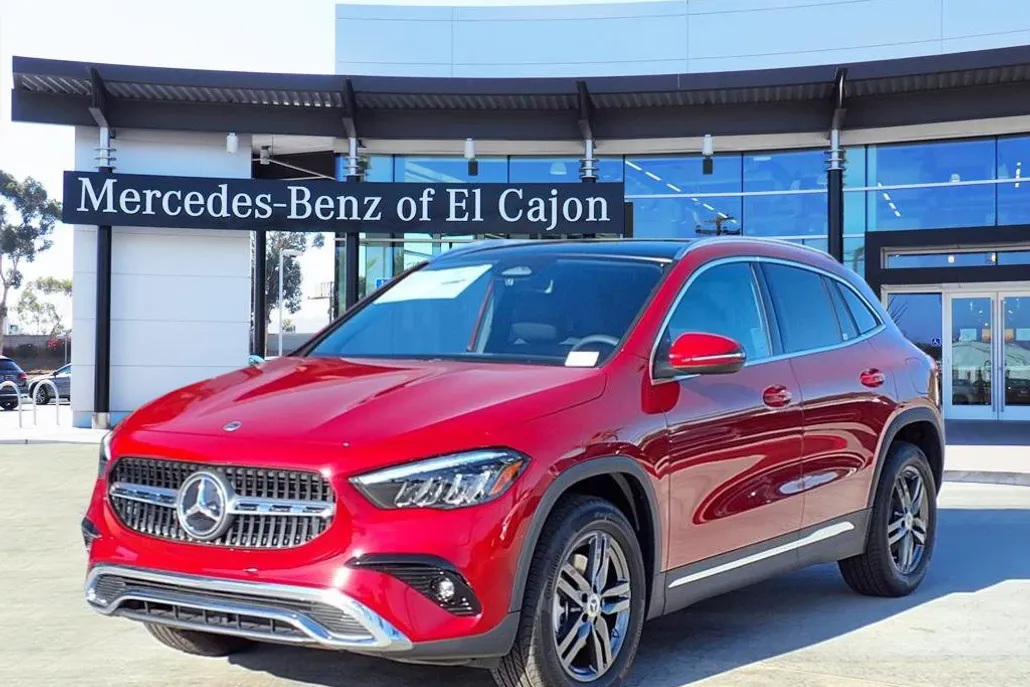 2026 Mercedes Benz GLA 250 4MATIC photo 1